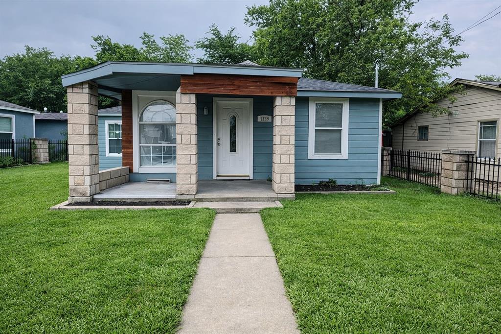 7539 Red Bud Drive Property Photo 1