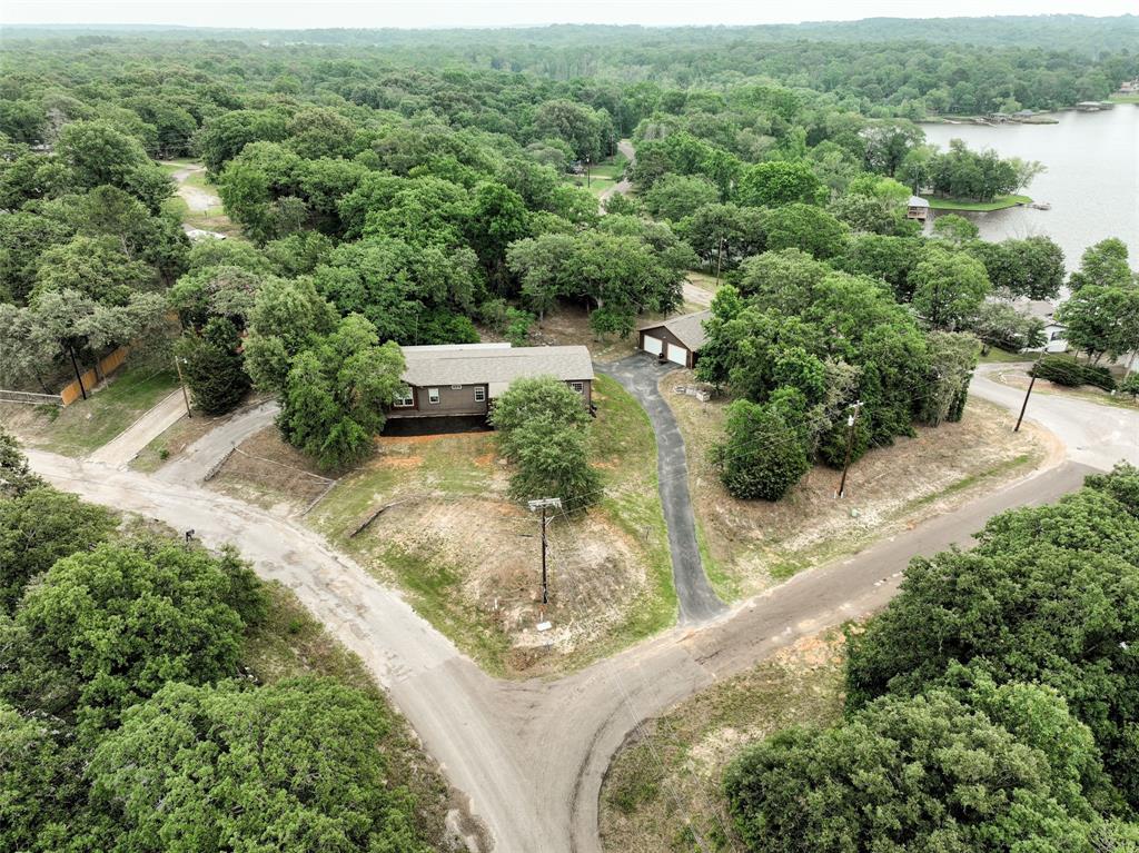 1062 Hickory Hills Drive Property Photo 2