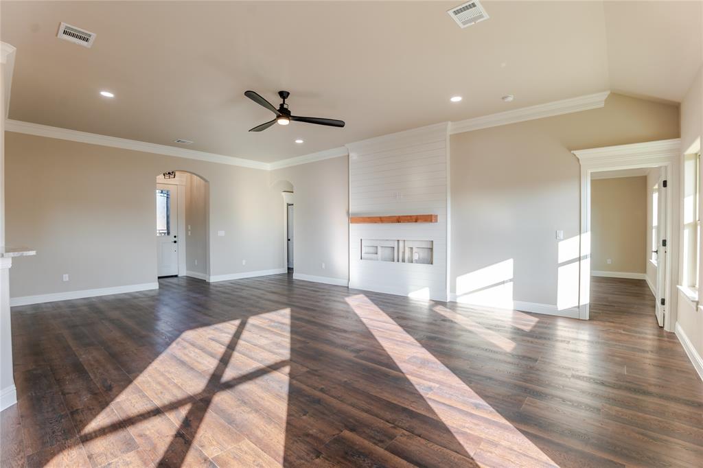 9213 Parkview Circle Property Photo 8