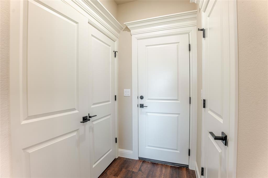 9213 Parkview Circle Property Photo 21