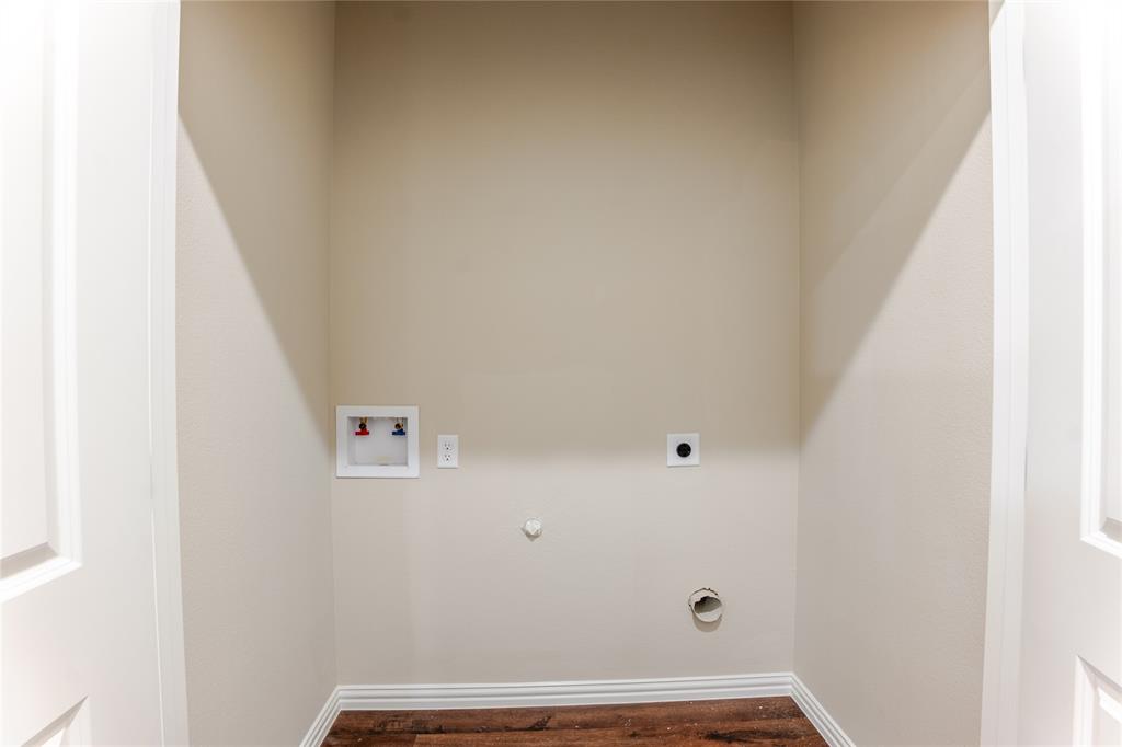 9213 Parkview Circle Property Photo 22