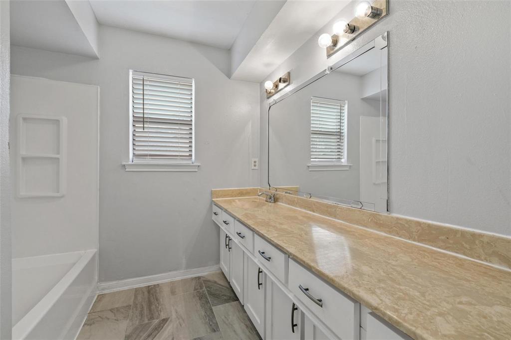 1804 Bristol Cove Property Photo 24