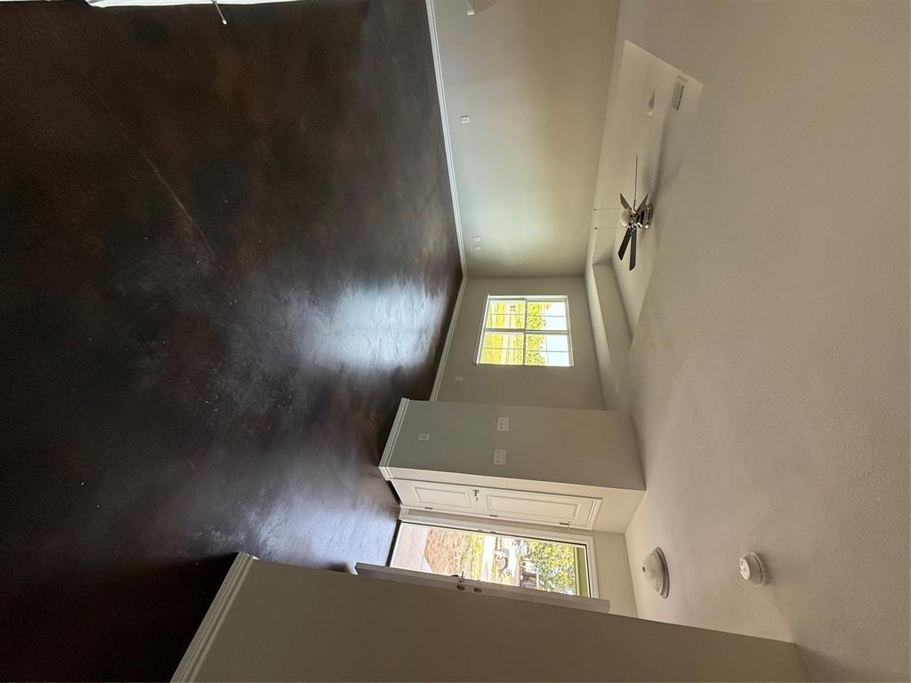 1710 E Avenue J Property Photo 8