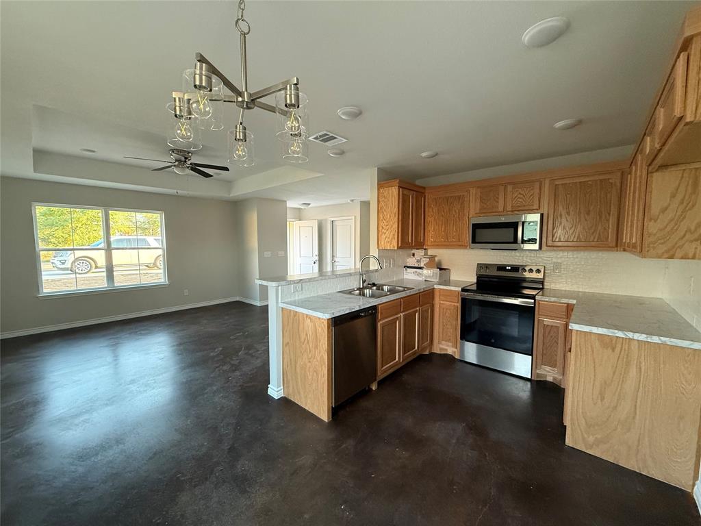 1710 E Avenue J Property Photo 14