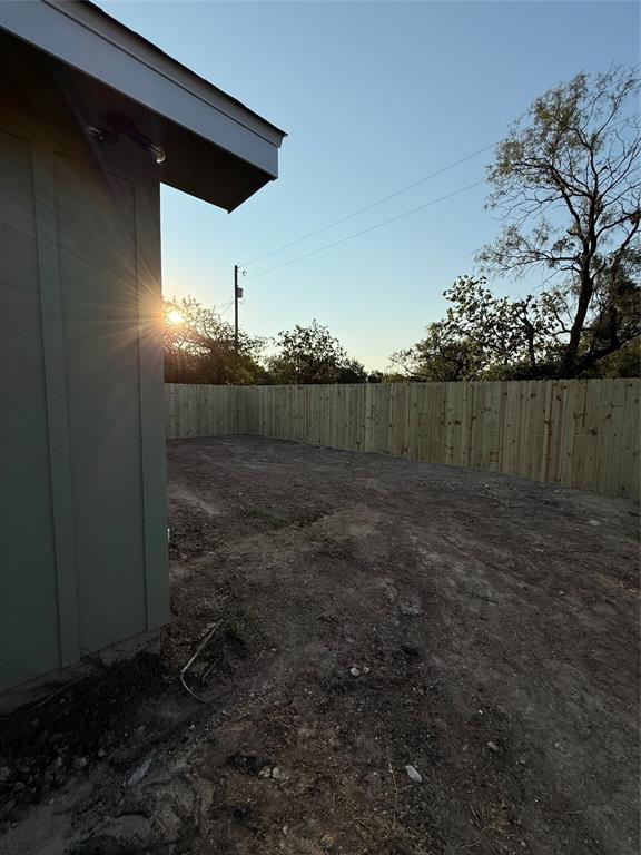 1710 E Avenue J Property Photo 15