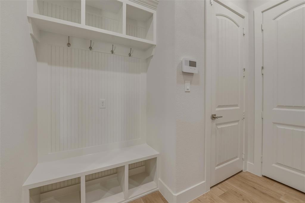 12213 Crystal Drive Property Photo 24