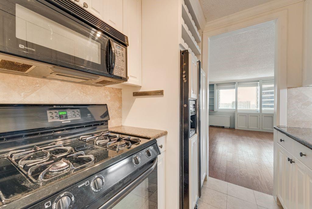 3883 Turtle Creek Boulevard 2014 Property Photo 9