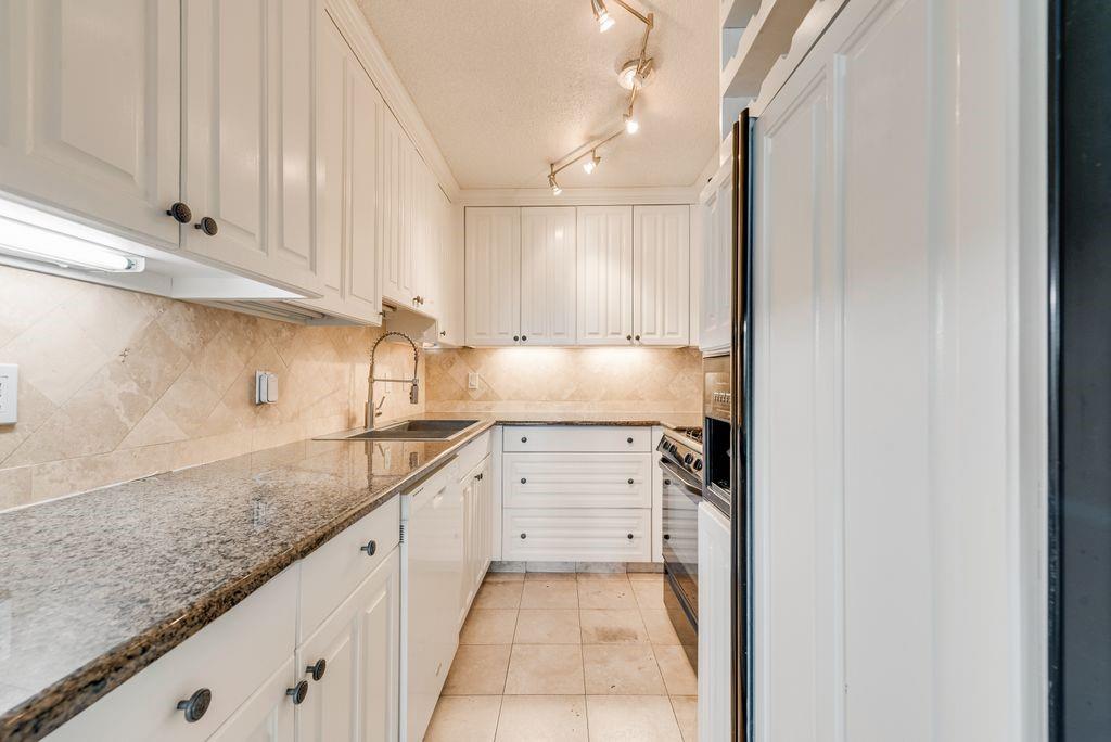 3883 Turtle Creek Boulevard 2014 Property Photo 10