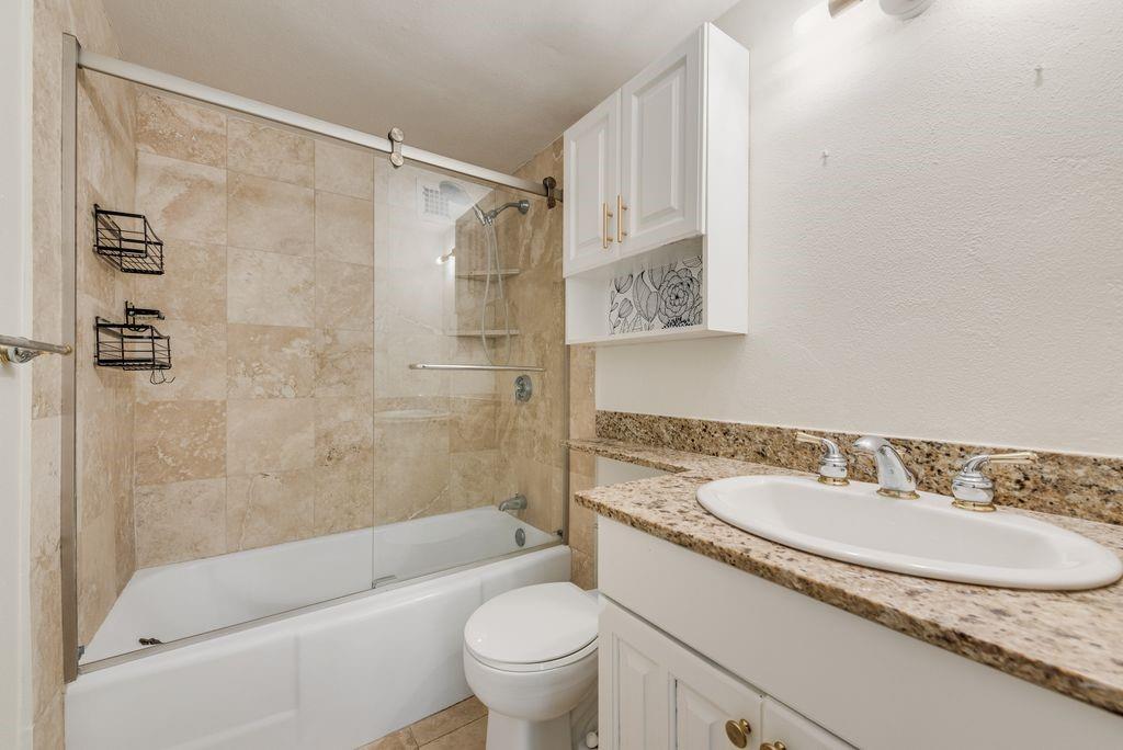 3883 Turtle Creek Boulevard 2014 Property Photo 13