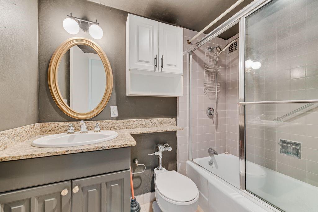 3883 Turtle Creek Boulevard 2014 Property Photo 15