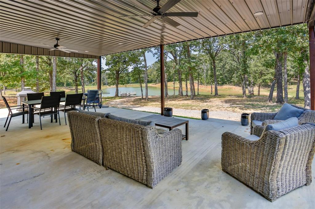240 Magnolia Property Photo 9
