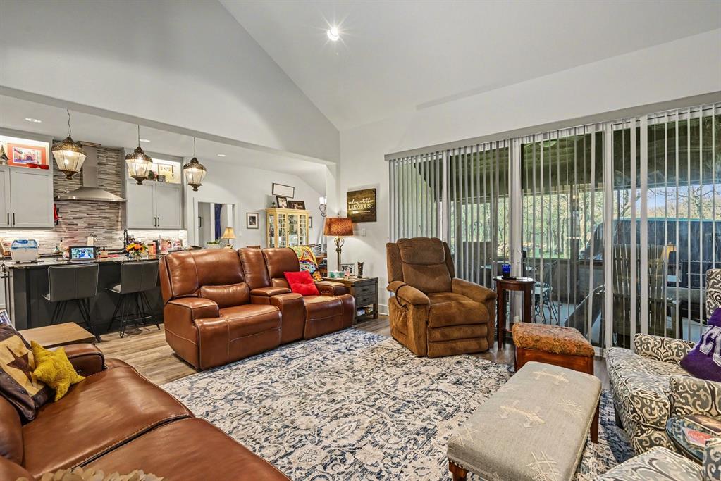 192 Grand Harbor Boulevard Property Photo 3