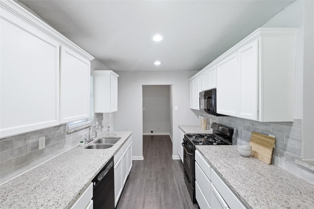 2429 Avis Street Property Photo 10