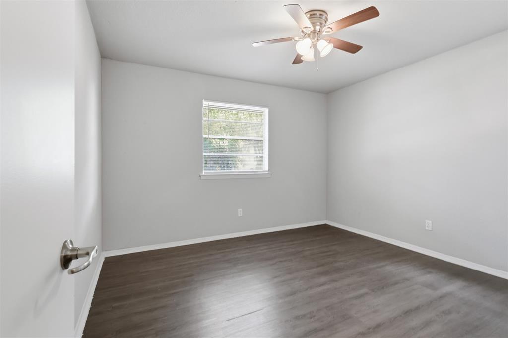 2429 Avis Street Property Photo 18