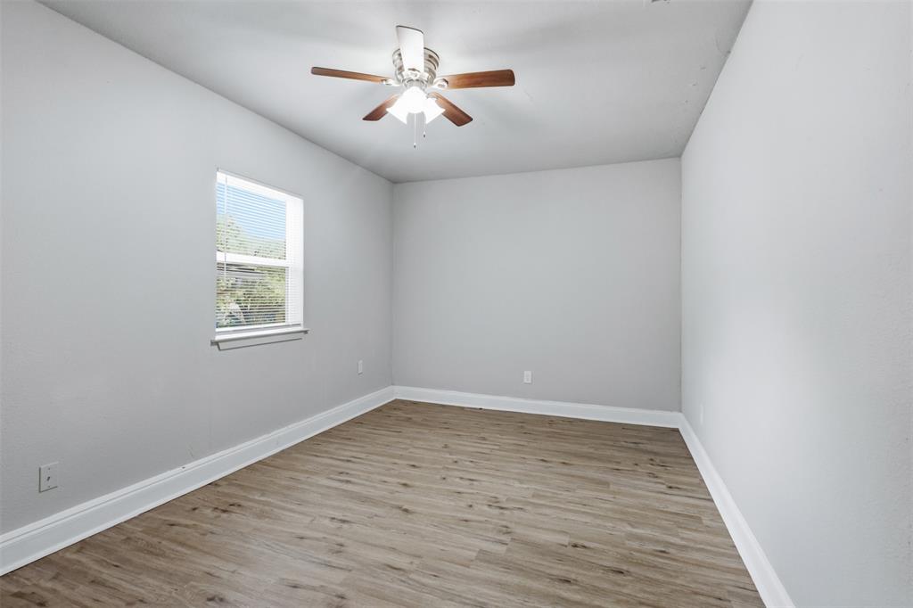 2429 Avis Street Property Photo 22