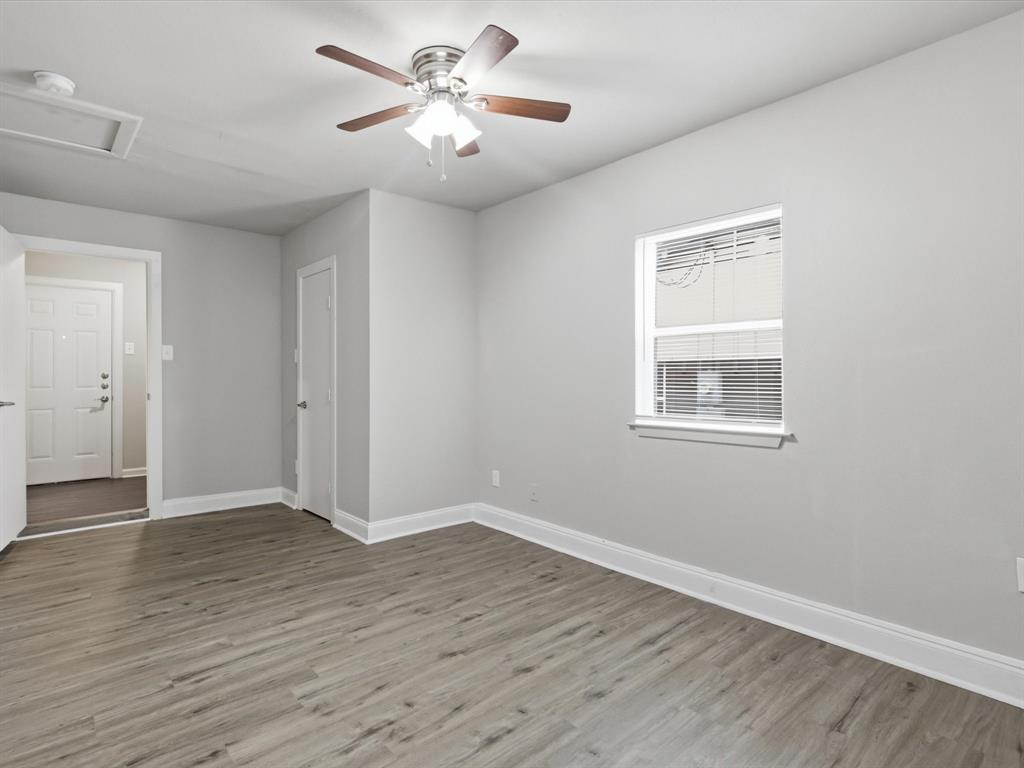 2429 Avis Street Property Photo 23