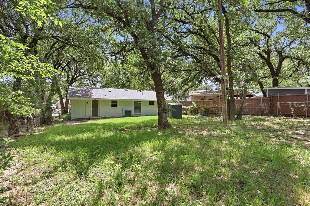 2429 Avis Street Property Photo 28