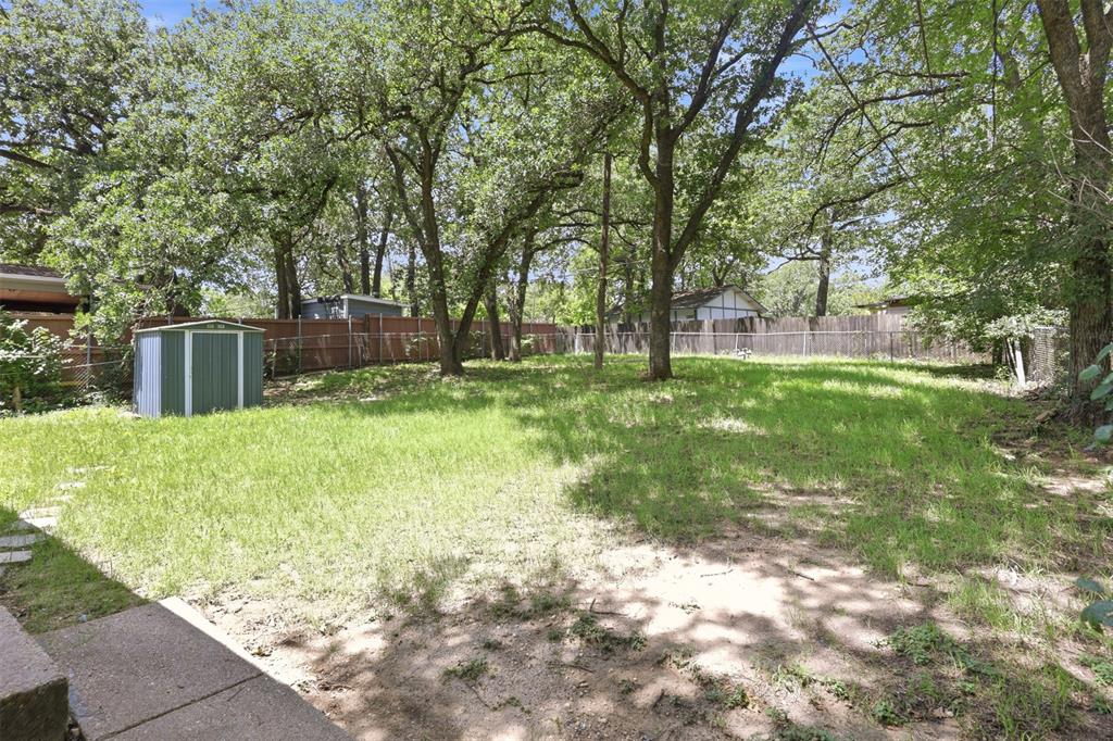 2429 Avis Street Property Photo 29