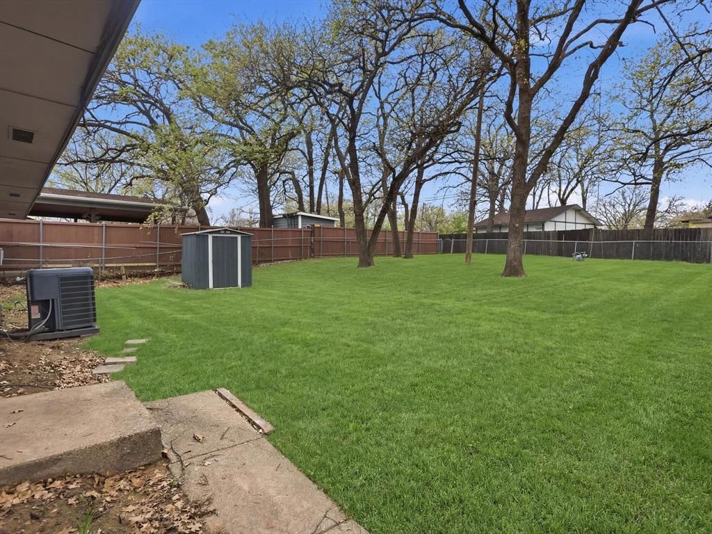 2429 Avis Street Property Photo 31
