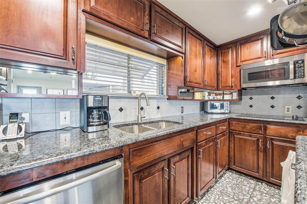 2404 Indian Cove Street Property Photo 14