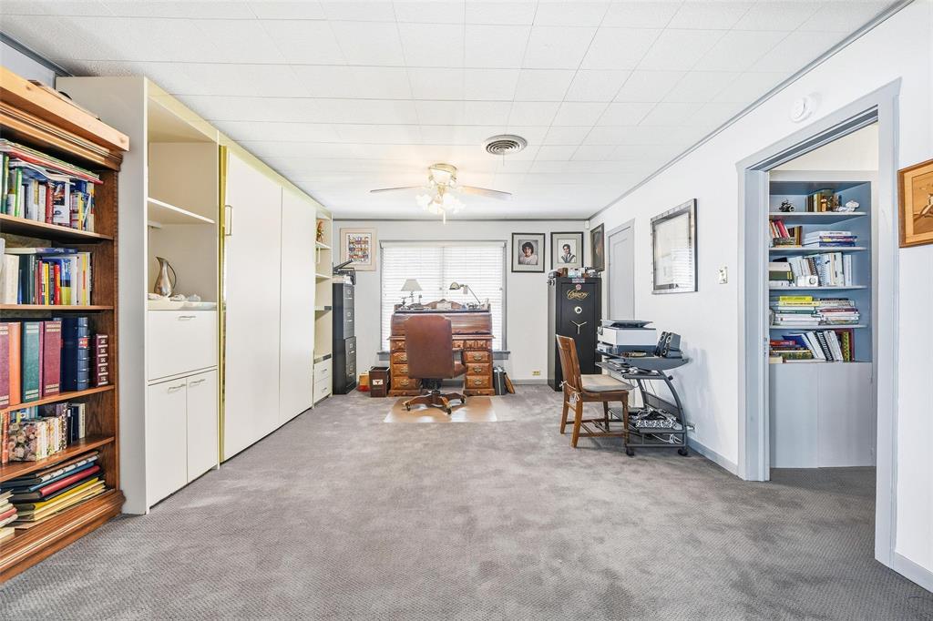 2404 Indian Cove Street Property Photo 17