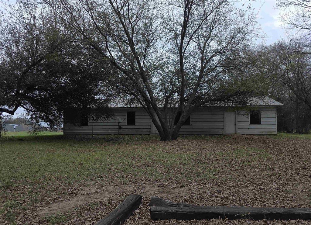 1886 Opossum Rd Property Photo 3