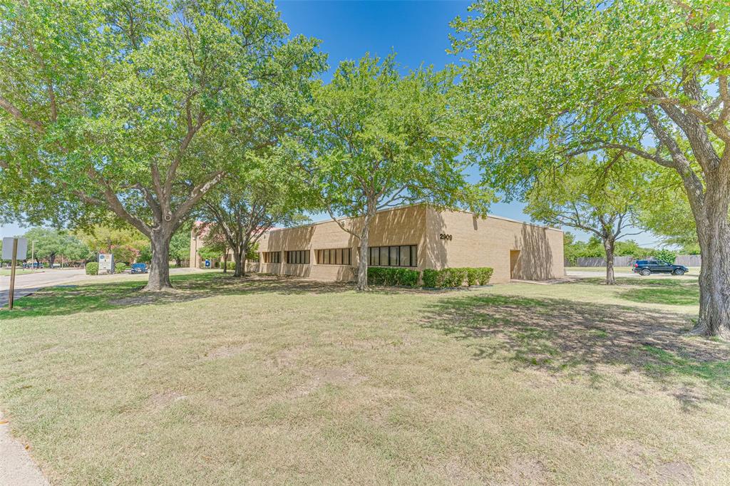 2909 S Hampton I-102 Property Photo 1