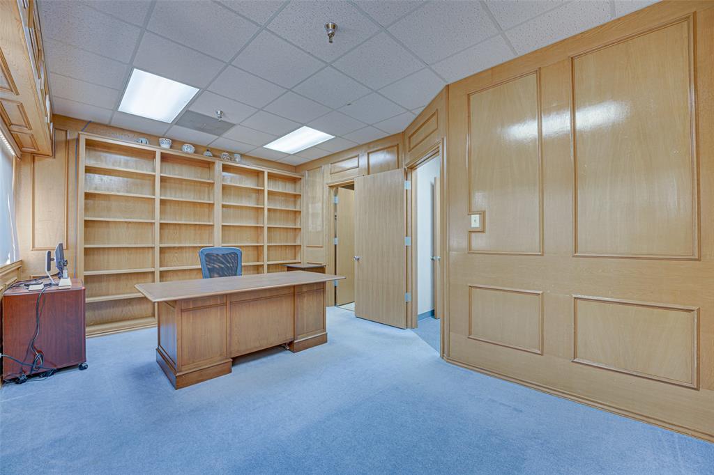 2909 S Hampton I-102 Property Photo 13