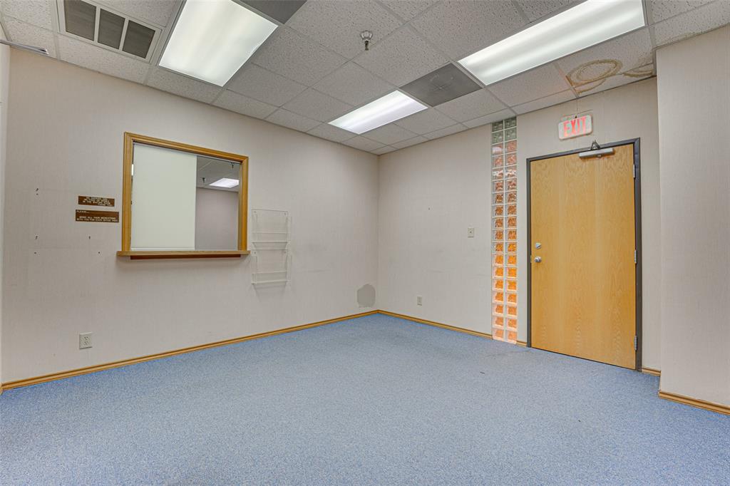2909 S Hampton I-102 Property Photo 20