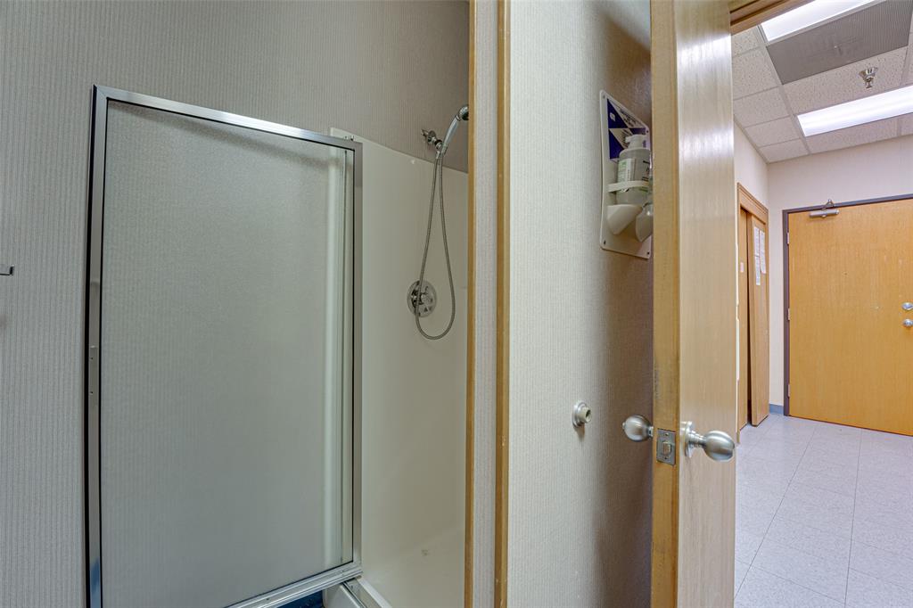 2909 S Hampton I-102 Property Photo 25