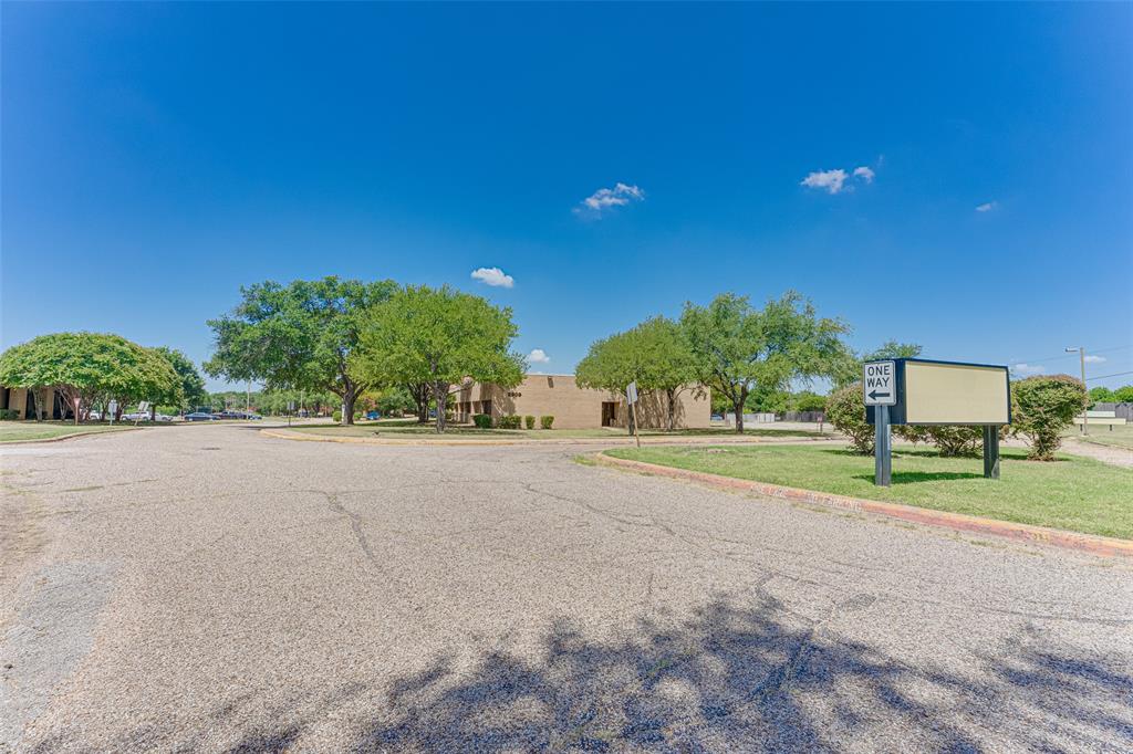 2909 S Hampton I-102 Property Photo 27