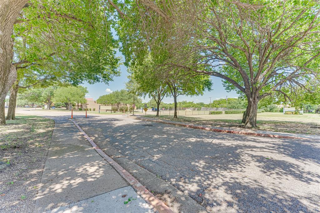 2909 S Hampton I-102 Property Photo 28