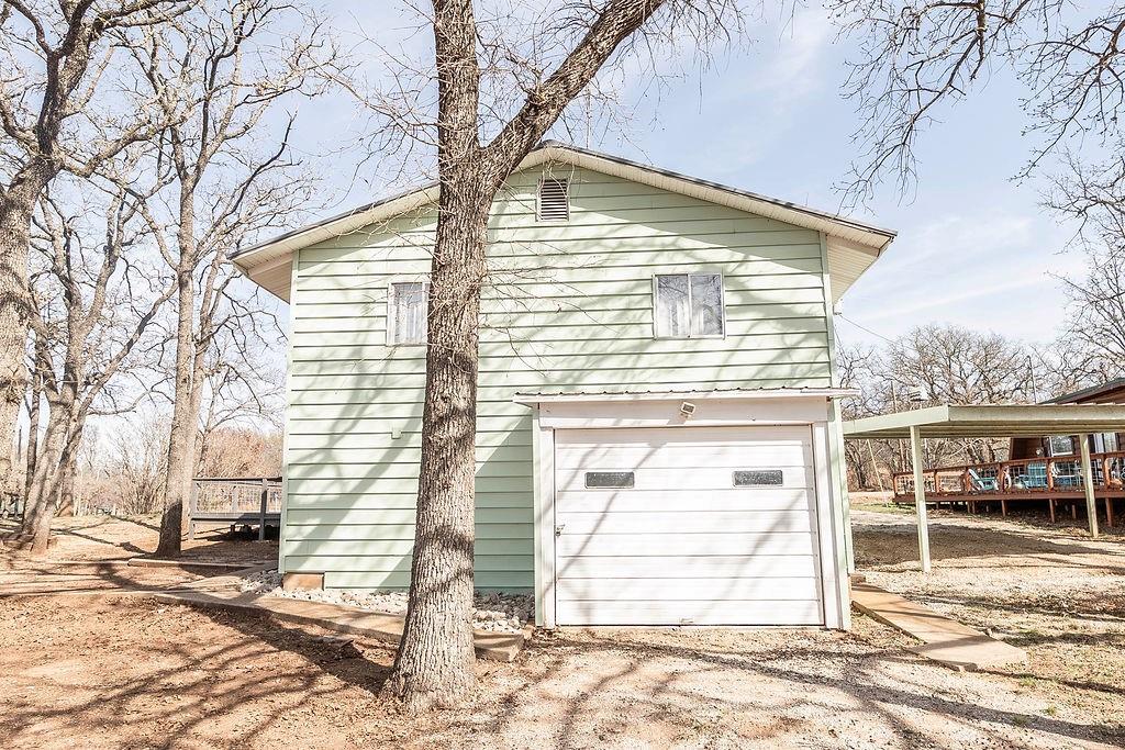 220 Comanche Trail Property Photo 6