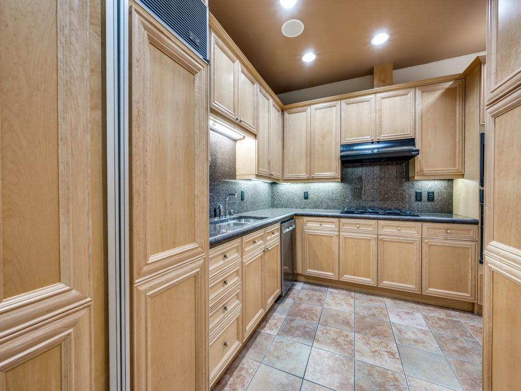 3401 Lee Parkway 102 Property Photo 7