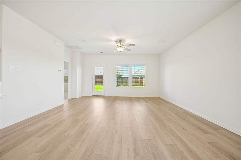 4208 Palestine Drive Property Photo 5