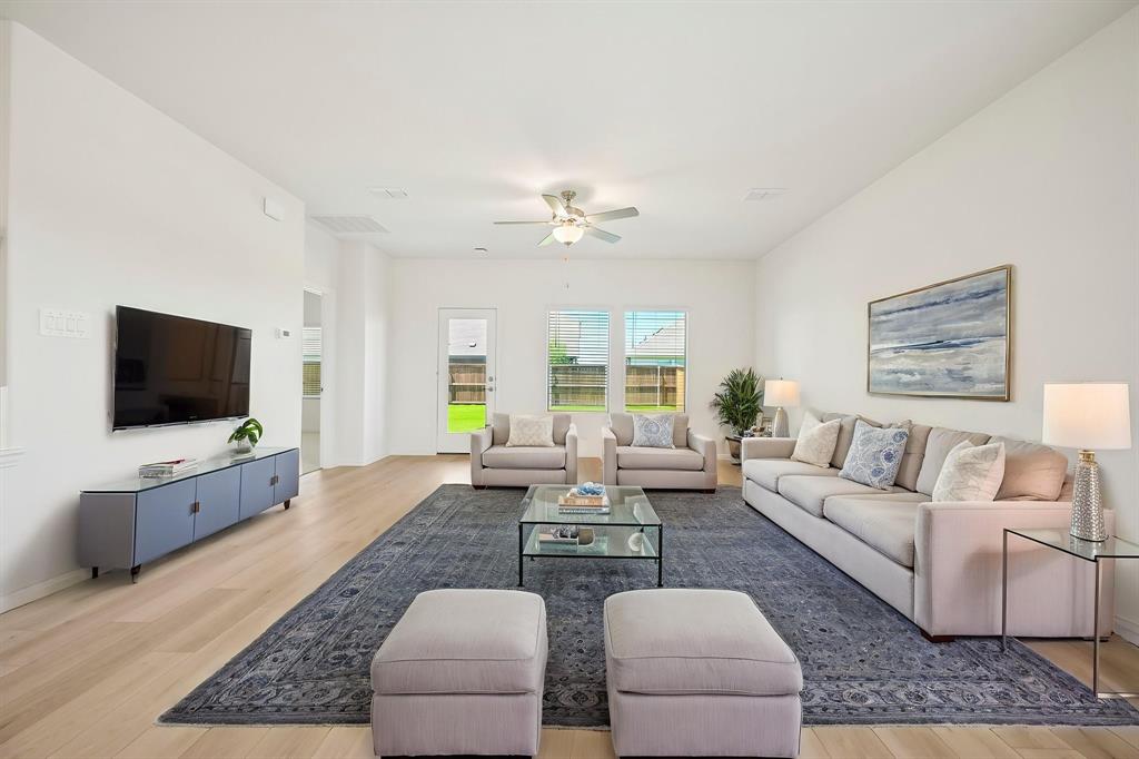 4208 Palestine Drive Property Photo 6