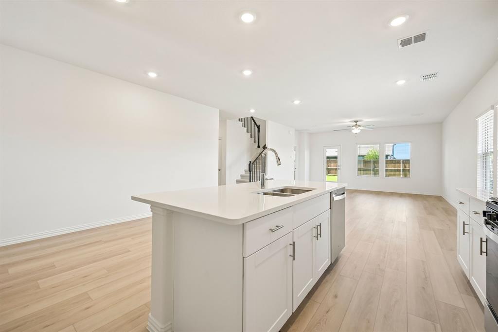 4208 Palestine Drive Property Photo 11