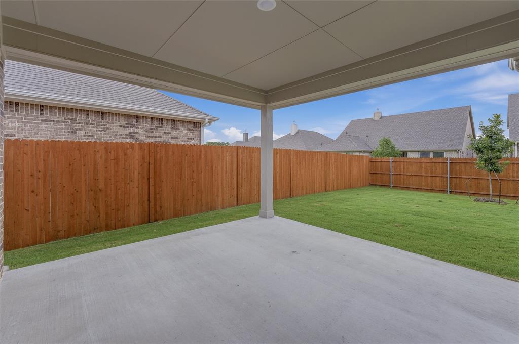 15117 Green Bluff Drive Property Photo 17