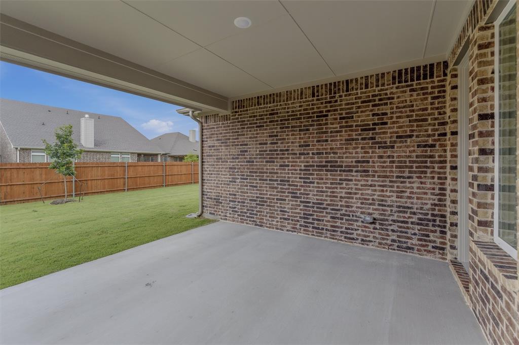 15117 Green Bluff Drive Property Photo 18