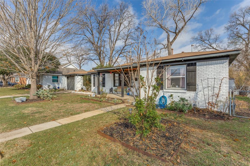 5716 Tracyne Drive Property Photo 2