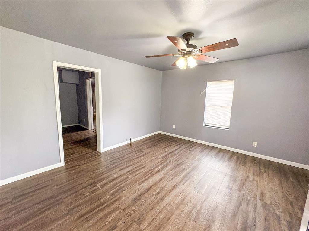 528 W Florence Property Photo 4