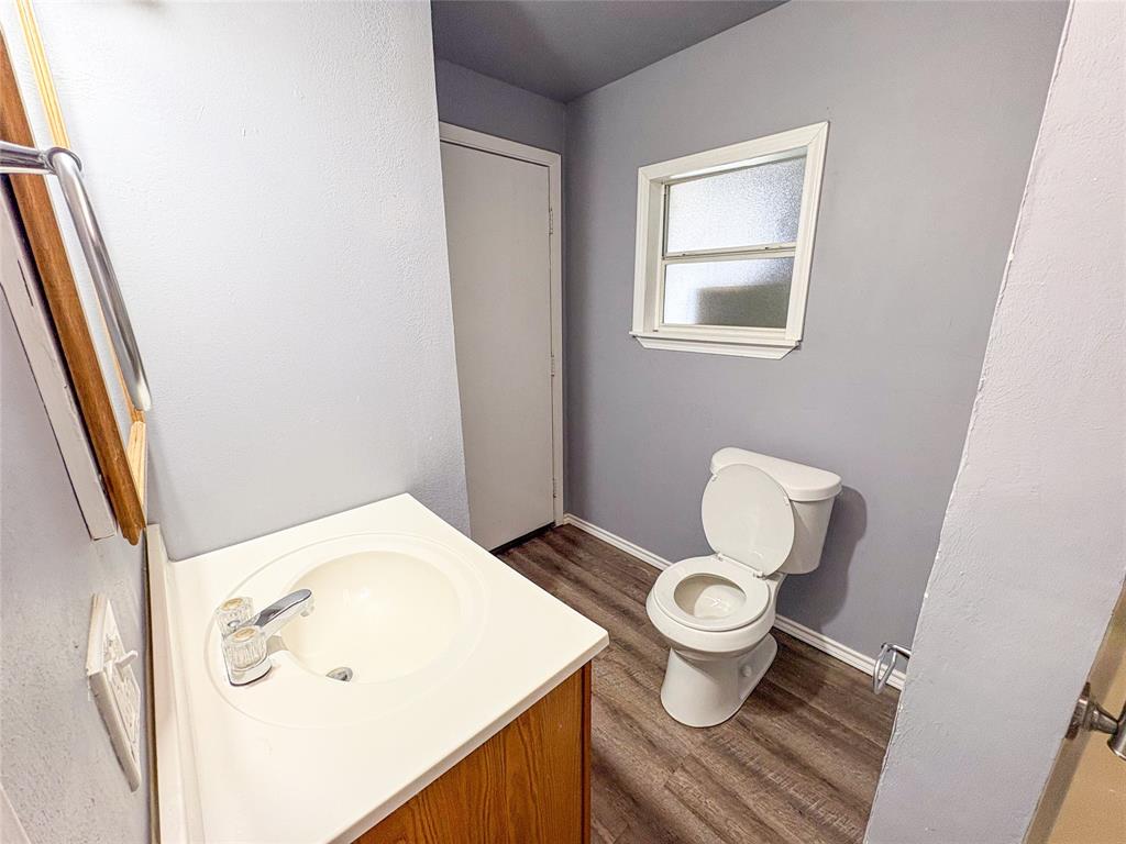 528 W Florence Property Photo 15