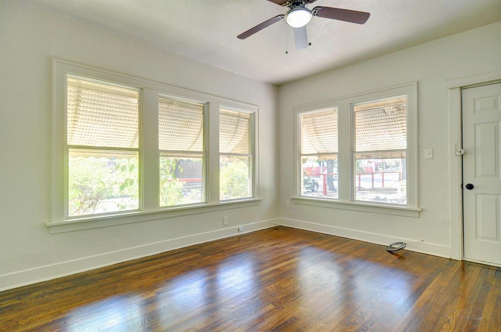 2844 Travis Avenue Property Photo 5