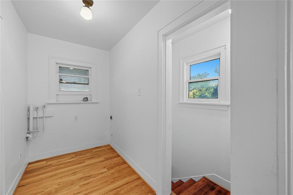 2844 Travis Avenue Property Photo 24