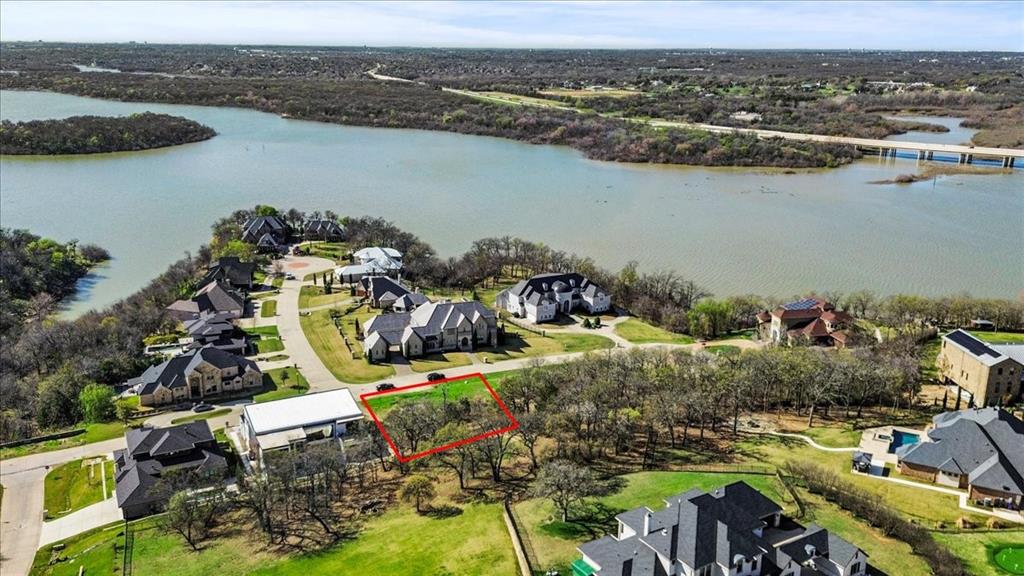 2309 Oak Bluff Property Photo 3