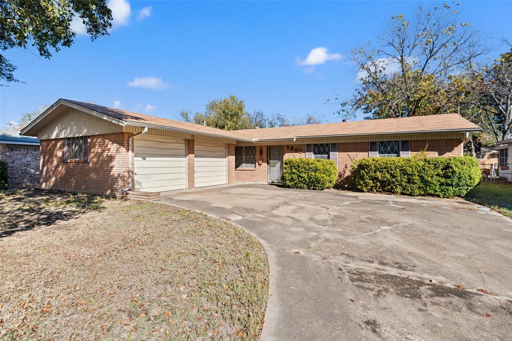1201 Melrose Drive Property Photo 1