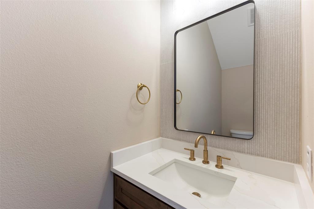 2382 Usman Drive Property Photo 6