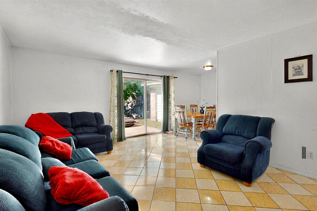3714 Burning Tree Lane Property Photo 3