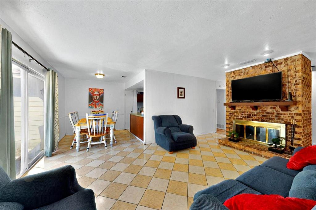 3714 Burning Tree Lane Property Photo 5