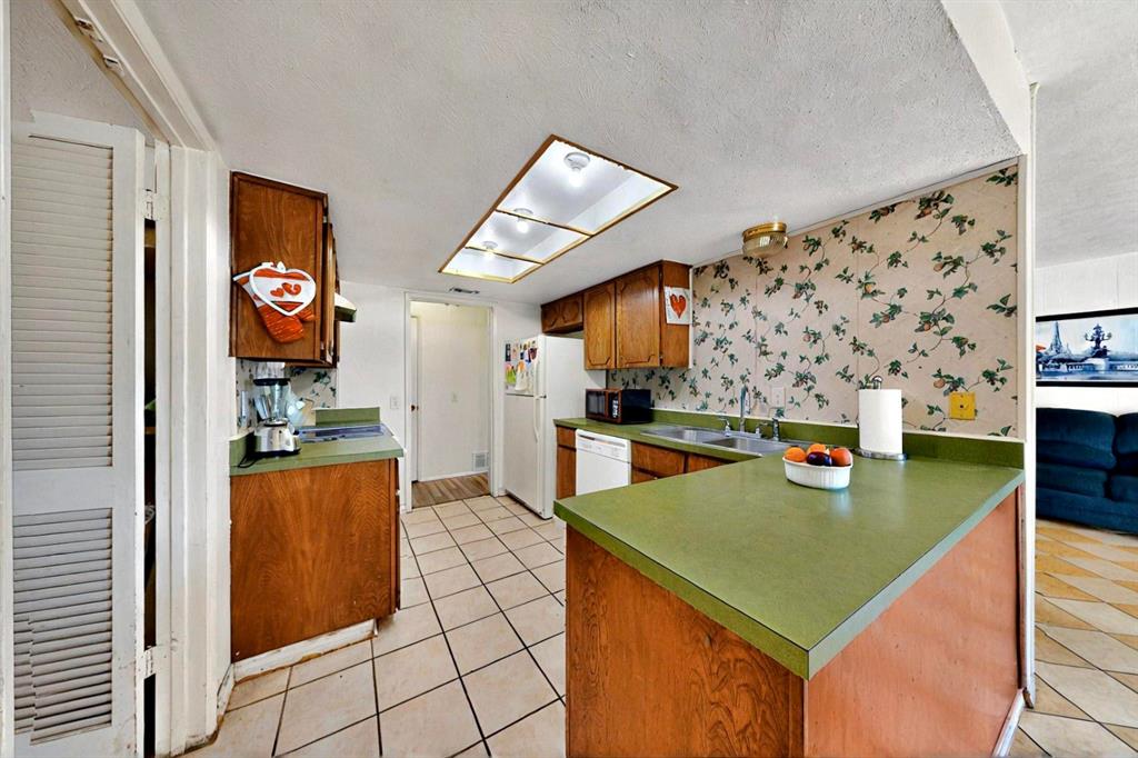 3714 Burning Tree Lane Property Photo 10